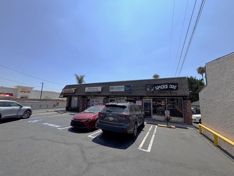13872-13880 Foothill Blvd, Sylmar, CA for lease - Building Photo - Image 3 of 5