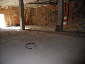 Retail in Manresa, Barcelona for lease Interior Photo- Image 1 of 4