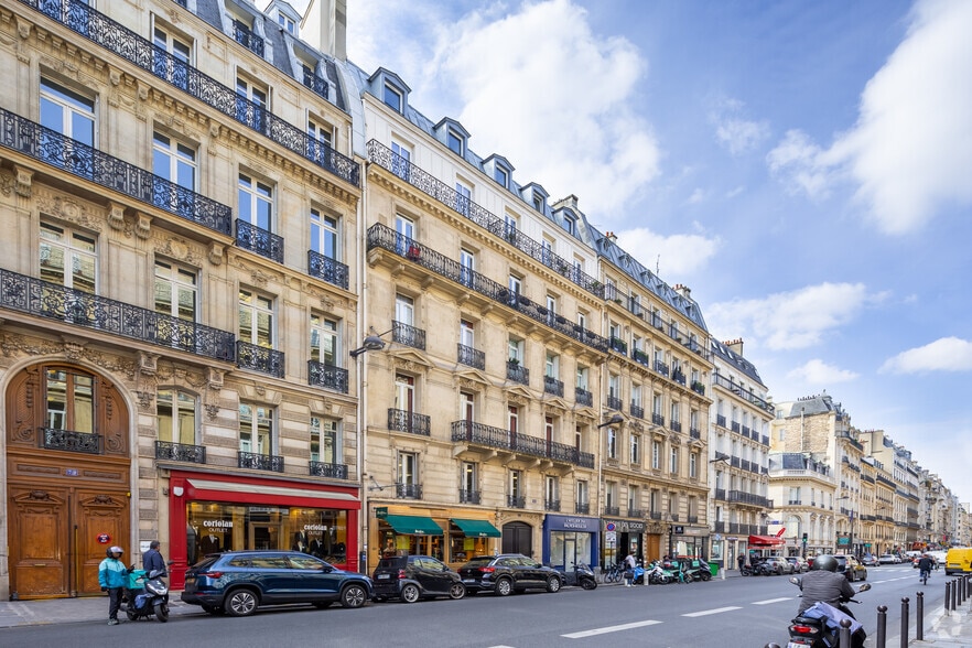 11 Rue La Boétie, Paris for lease - Building Photo - Image 2 of 15