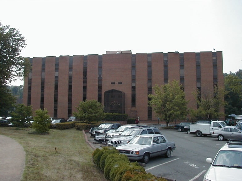 1 Morton Dr, Charlottesville, VA for lease - Building Photo - Image 2 of 3