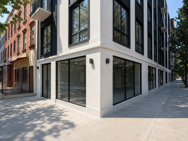Plus de détails pour 193 Graham Ave, Brooklyn, NY - Commerce de détail à louer