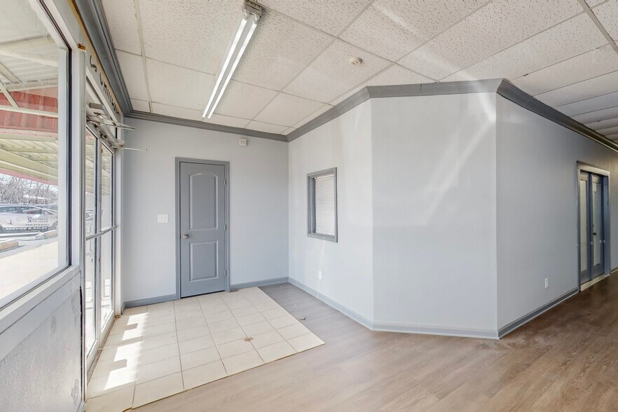 8120 White Settlement Rd, White Settlement, TX à louer - Photo intérieure - Image 3 de 9