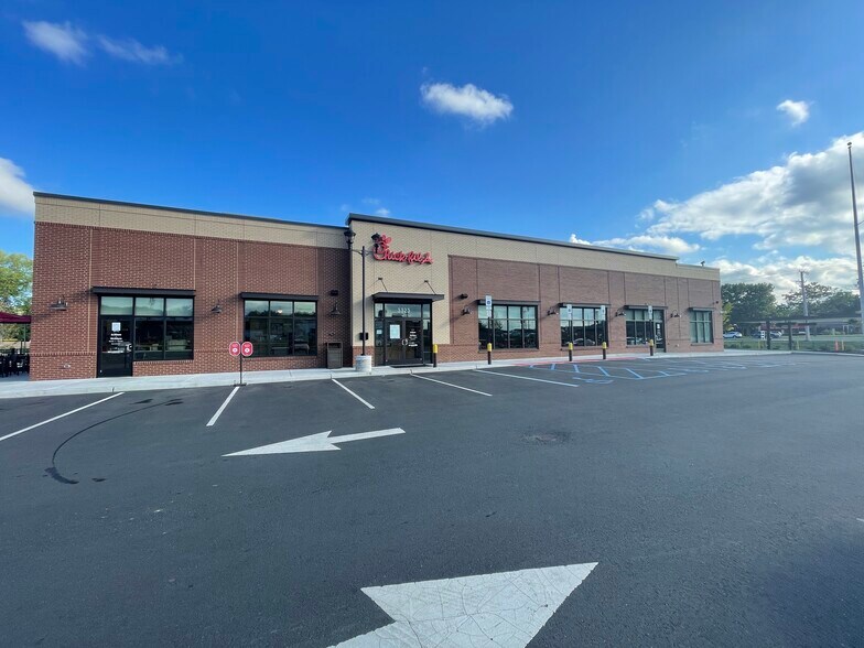 3301 US Highway 9, Freehold, NJ à louer - Photo du bâtiment - Image 3 de 5