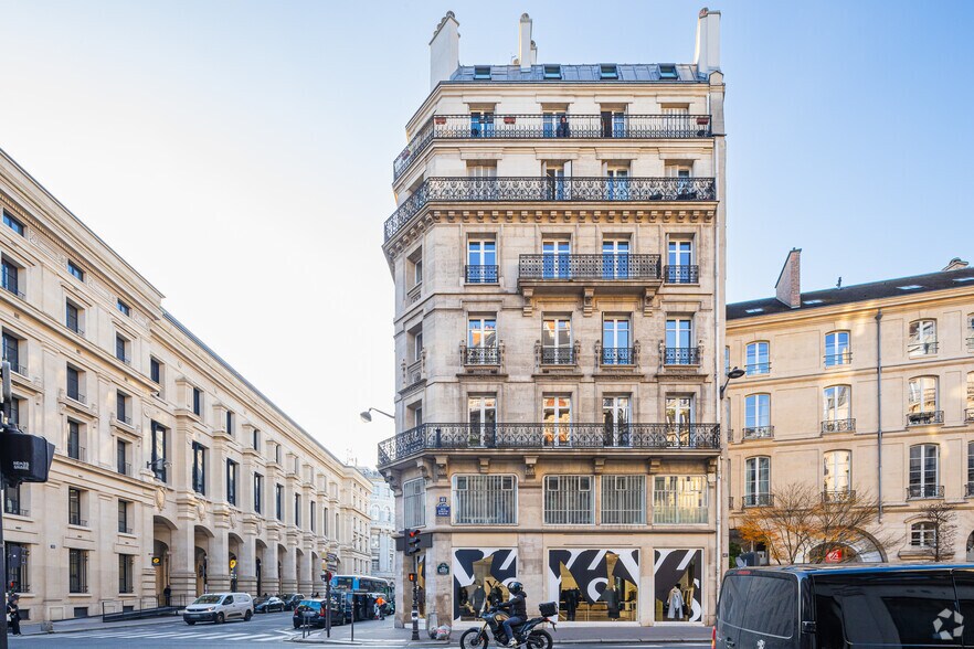 25 Rue Du Louvre, Paris à louer - Photo du bâtiment - Image 3 de 6