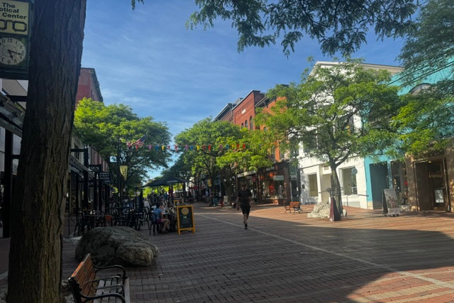 112 Church St, Burlington, VT for lease - Building Photo - Image 3 of 3