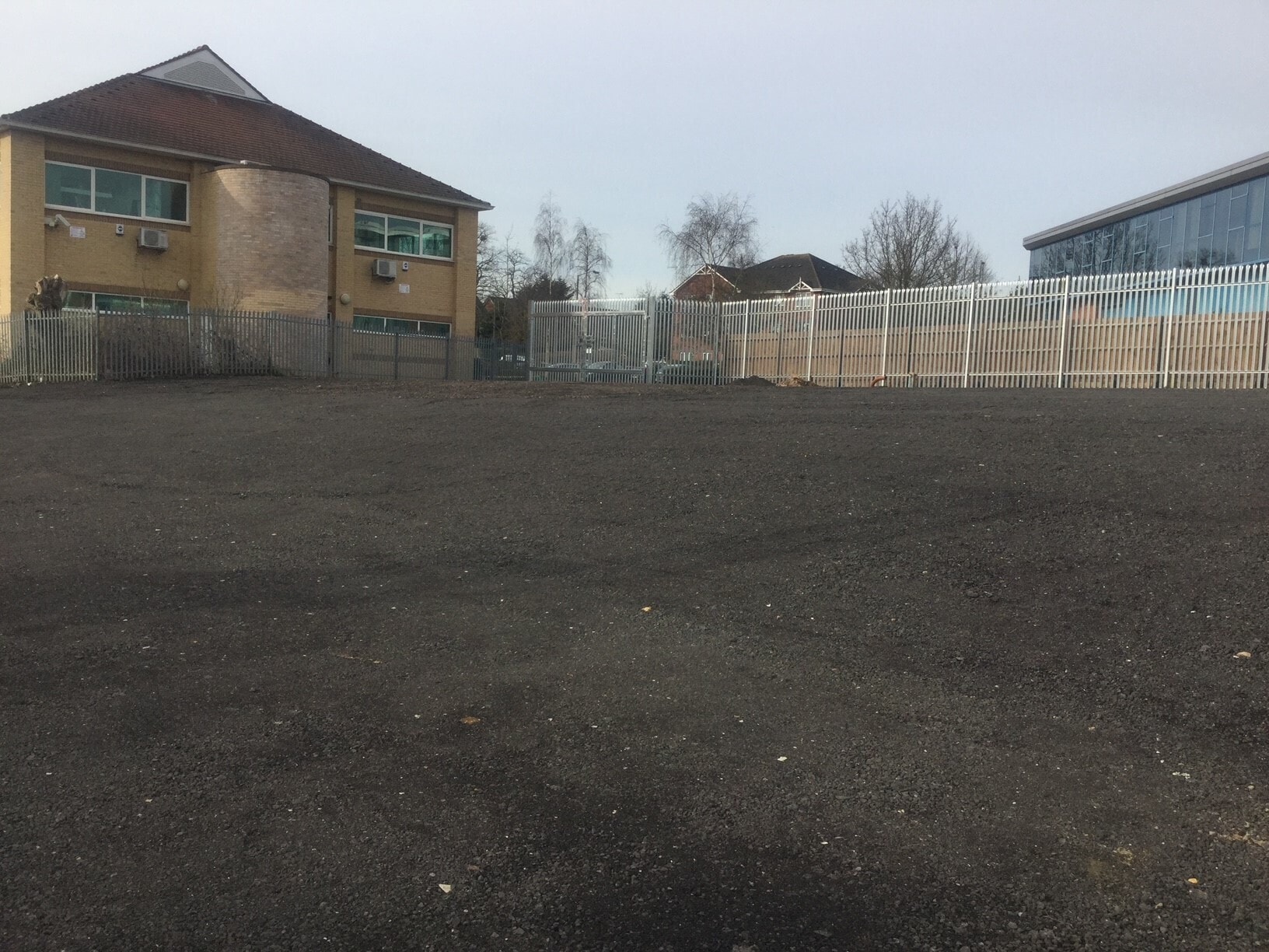 Beaconsfield Clos, Hatfield for lease Building Photo- Image 1 of 10