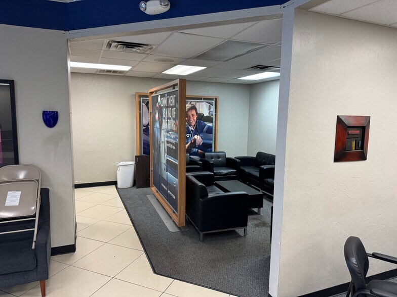 613 W I 240 Service Rd, Oklahoma City, OK à louer - Photo intérieure - Image 3 de 13