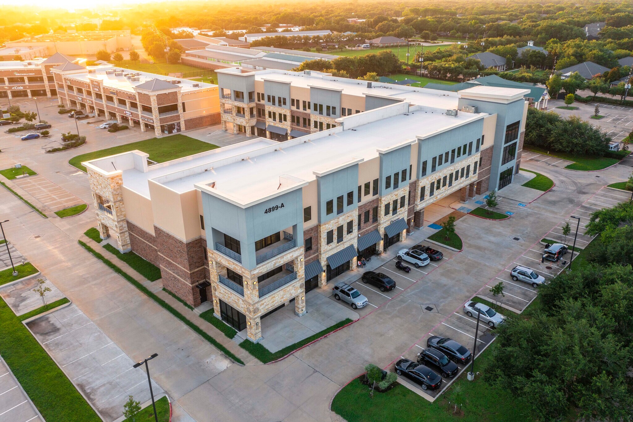 4899 Highway 6, Missouri City, TX for lease Building Photo- Image 1 of 10