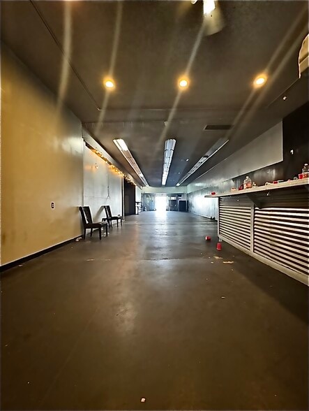 8620 S Broadway, Los Angeles, CA à vendre - Photo du bâtiment - Image 2 de 7