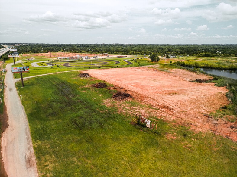 3001 Interstate Drive, Norman, OK for sale - Aerial - Image 3 of 5