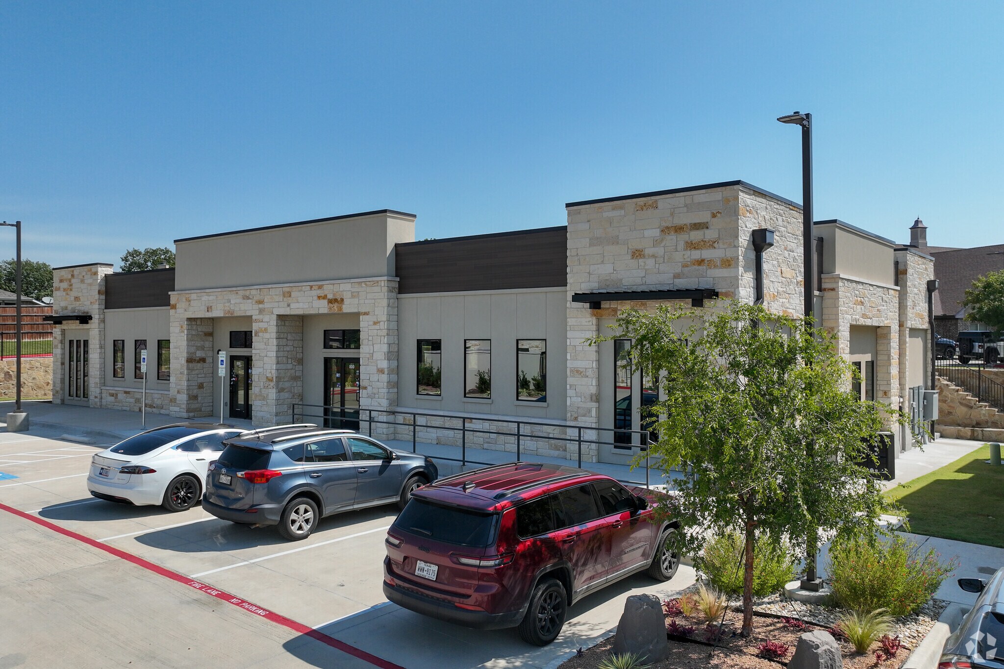 2168 N Lake Forest Dr, McKinney, TX à vendre Photo principale- Image 1 de 5