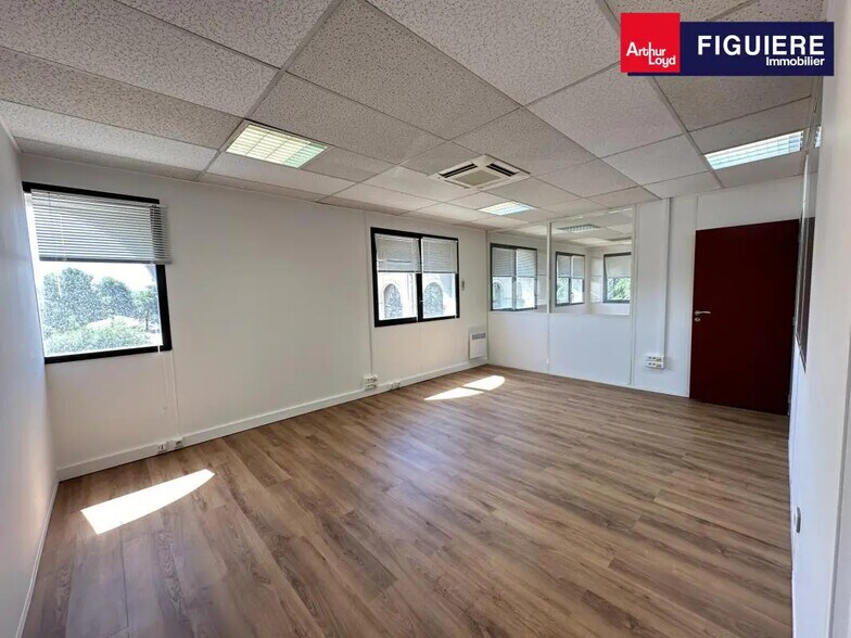 Bureau dans Aix-en-Provence à louer - Photo intérieure - Image 3 de 15