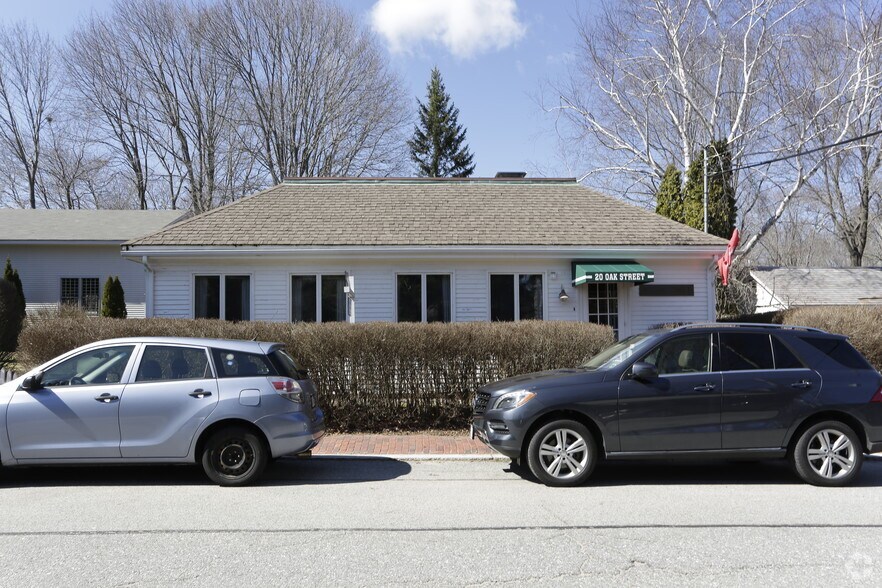20 Oak St, Beverly Farms, MA à louer - Photo du bâtiment - Image 3 de 8