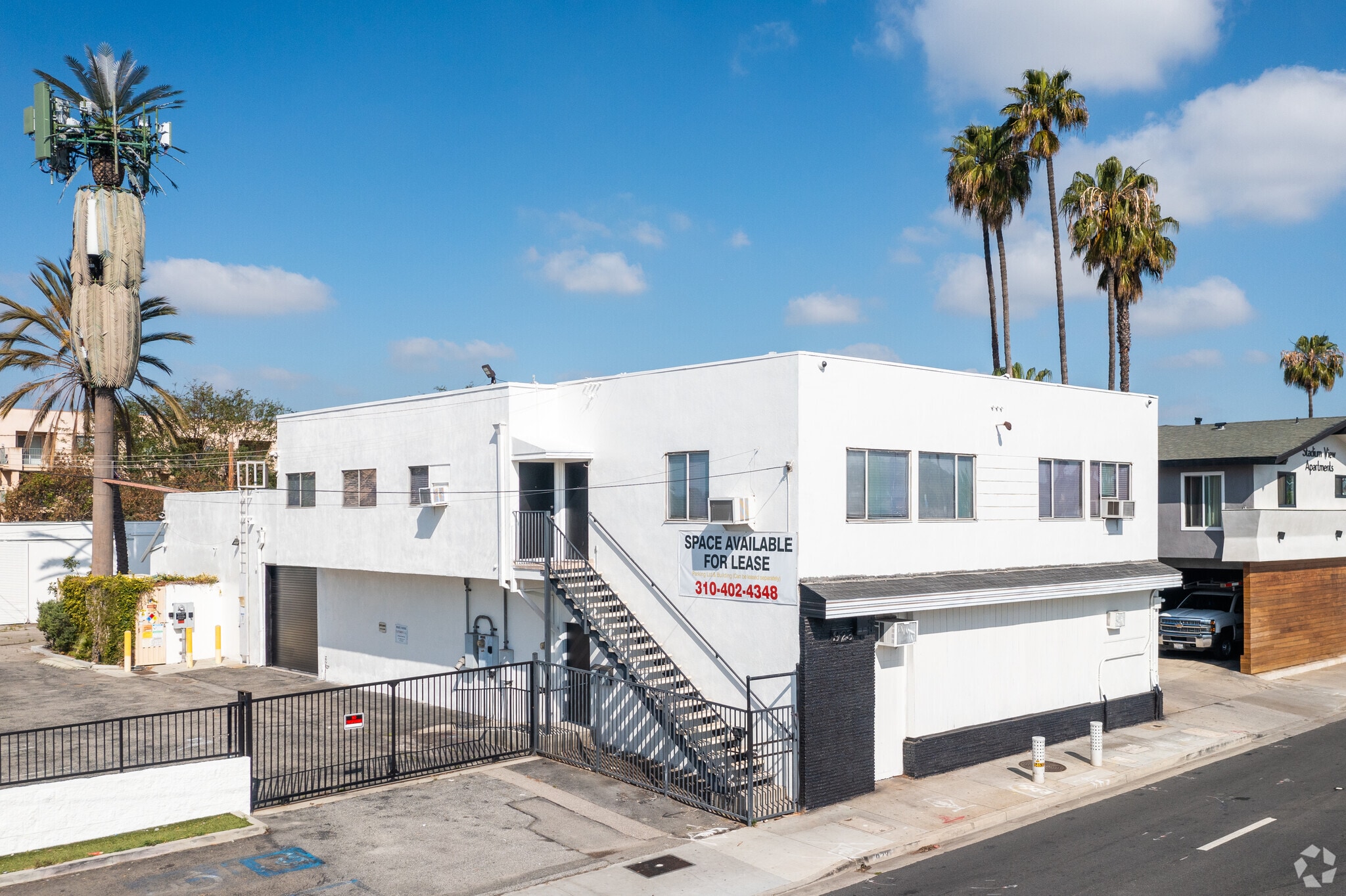 923 S Prairie Ave, Inglewood, CA for lease Primary Photo- Image 1 of 47