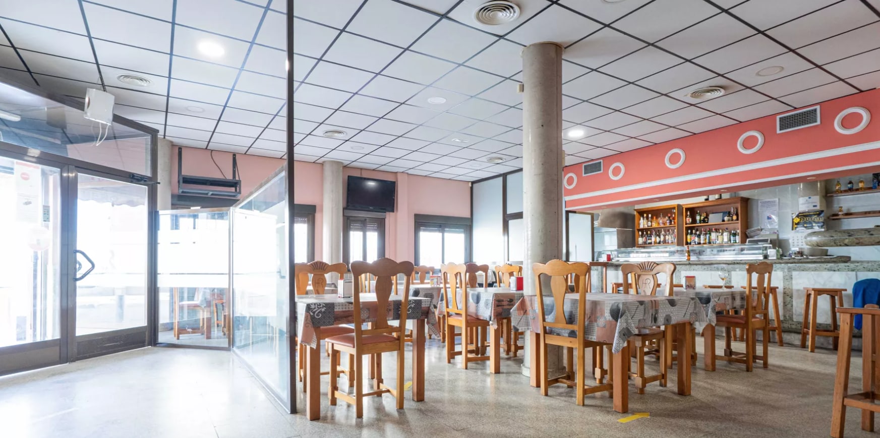 Retail in Esquivias, Toledo for sale Interior Photo- Image 1 of 12