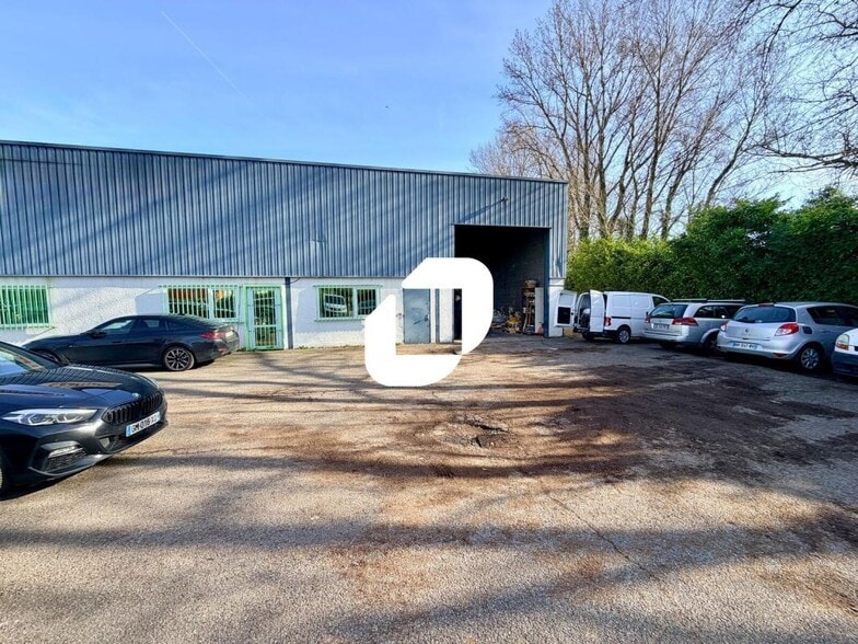 Impasse Louis Saillant, Vaulx-en-Velin for lease - Building Photo - Image 2 of 6