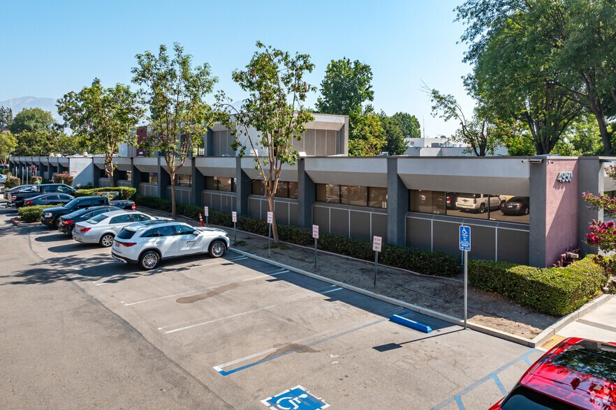 4950 San Bernardino St, Montclair, CA for sale - Building Photo - Image 3 of 11