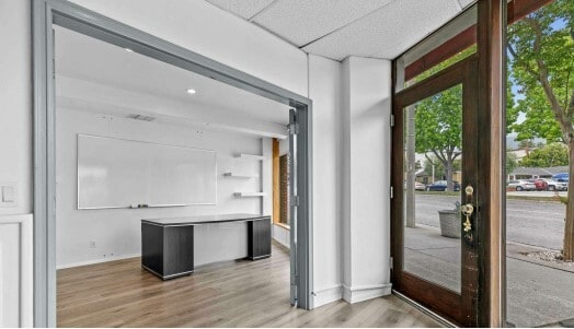 842 Foothill Blvd, La Cañada Flintridge, CA à vendre Photo intérieure- Image 1 de 6