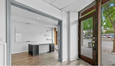 842 Foothill Blvd, La Cañada Flintridge, CA à vendre Photo intérieure- Image 1 de 6