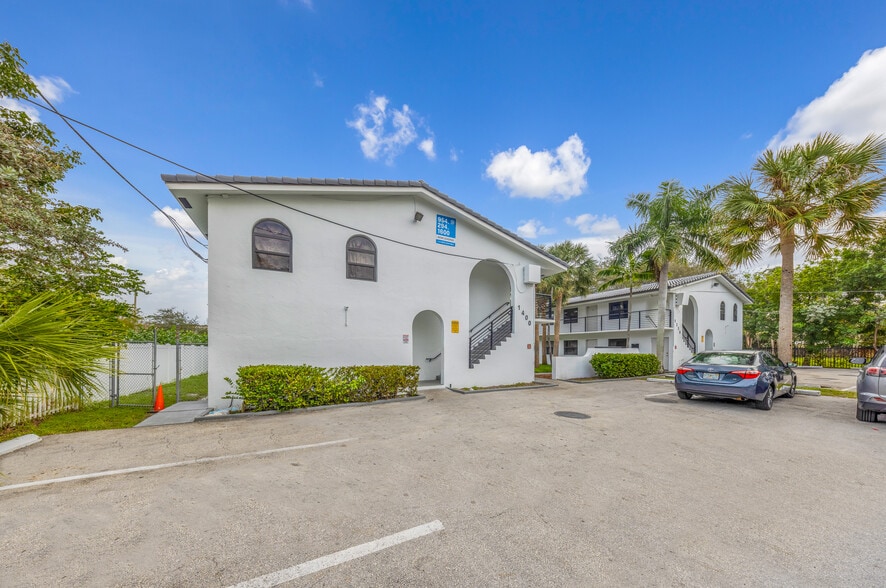1350-1400 NE 5th Ter, Fort Lauderdale, FL for sale - Building Photo - Image 2 of 26