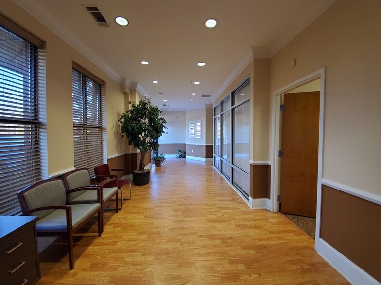 2730 N Berkeley Lake Rd NW, Duluth, GA à louer - Photo intérieure - Image 3 de 17