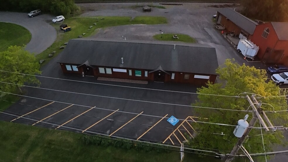 4613 North St, Jamesville, NY à louer - Photo du bâtiment - Image 3 de 4