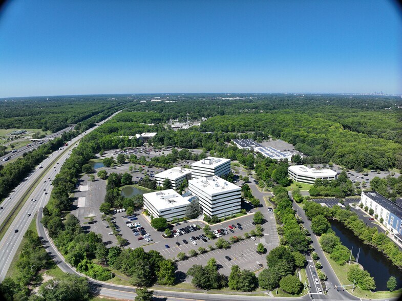 6000 Midlantic Dr, Mount Laurel, NJ à louer - Communauté Matterport - Image 3 de 32