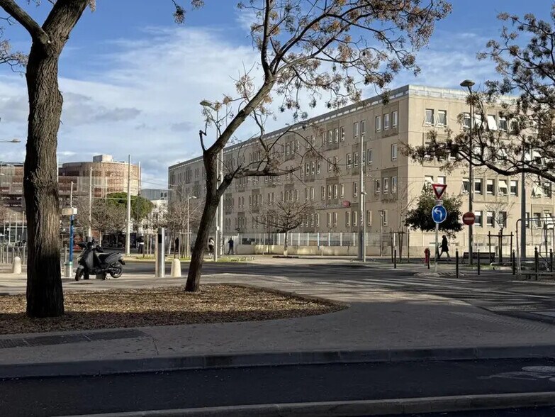 Commerce de détail dans Montpellier à vendre - Photo du bâtiment - Image 3 de 12