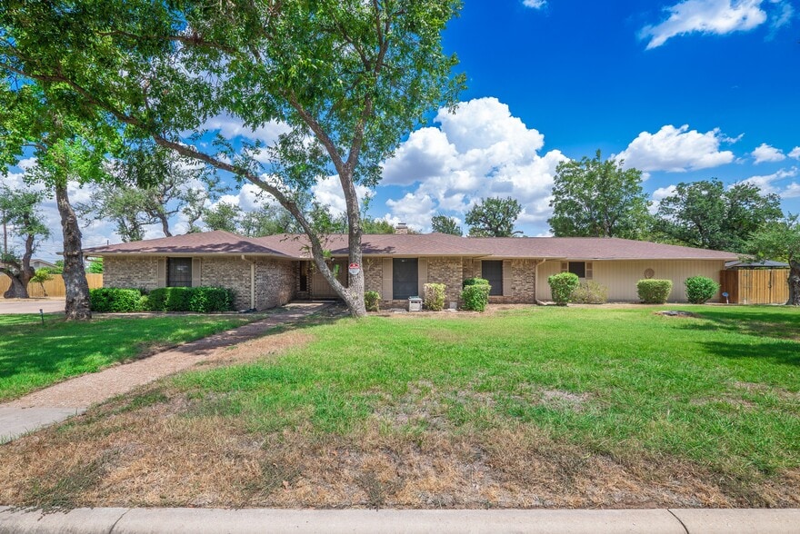 1702 Lone Oak Dr, Leander, TX for sale - Building Photo - Image 2 of 70