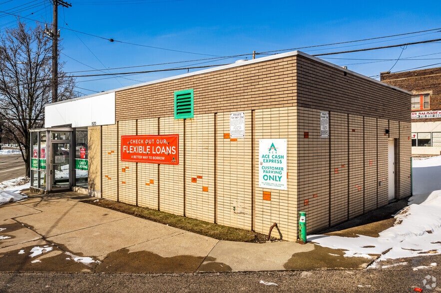 Ace Cash Express Portfolio portfolio of 3 properties for sale on LoopNet.ca - Primary Photo - Image 3 of 6