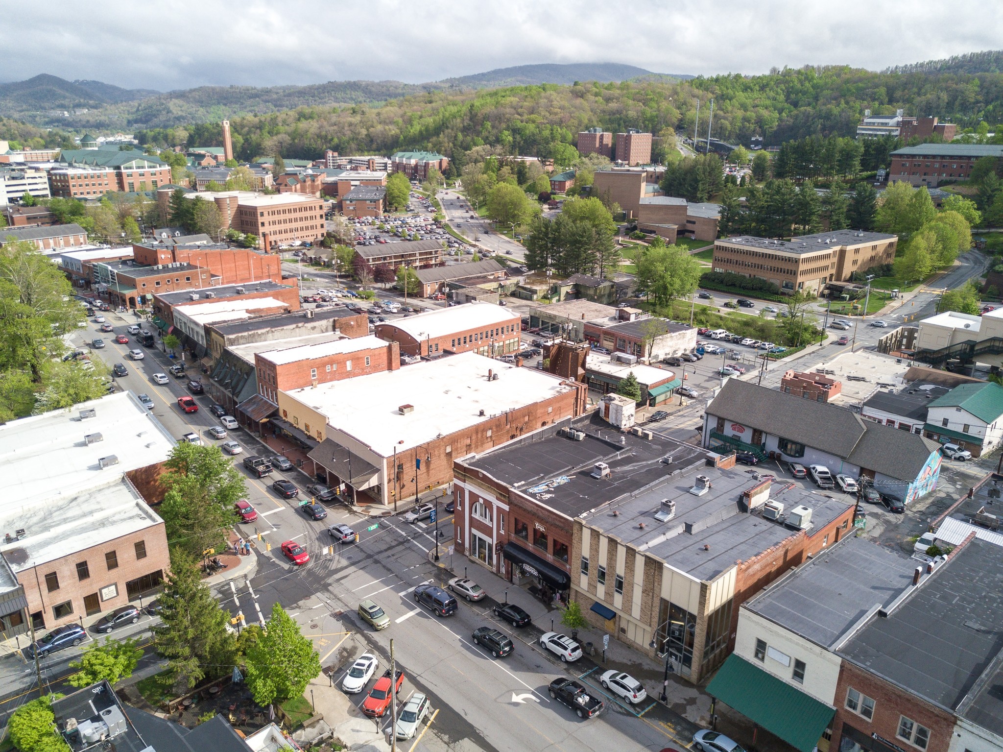 671 W King St, Boone, NC for sale Building Photo- Image 1 of 1