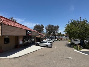 6062 Lake Murray Blvd, La Mesa, CA à louer Photo du bâtiment- Image 2 de 21