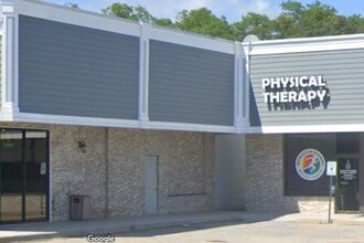 975 Main St, Holbrook, NY for lease Building Photo- Image 1 of 3