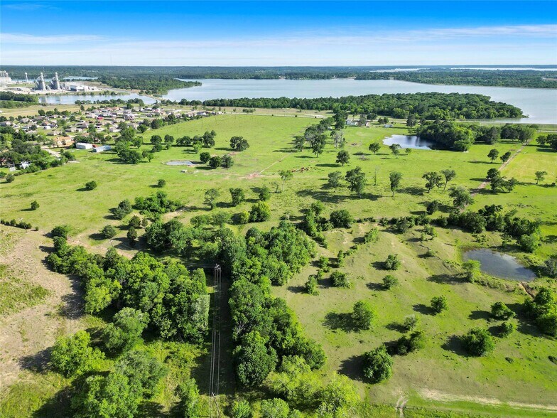 11250 Longstreet Rd, Willis, TX à vendre - Photo du bâtiment - Image 3 de 5