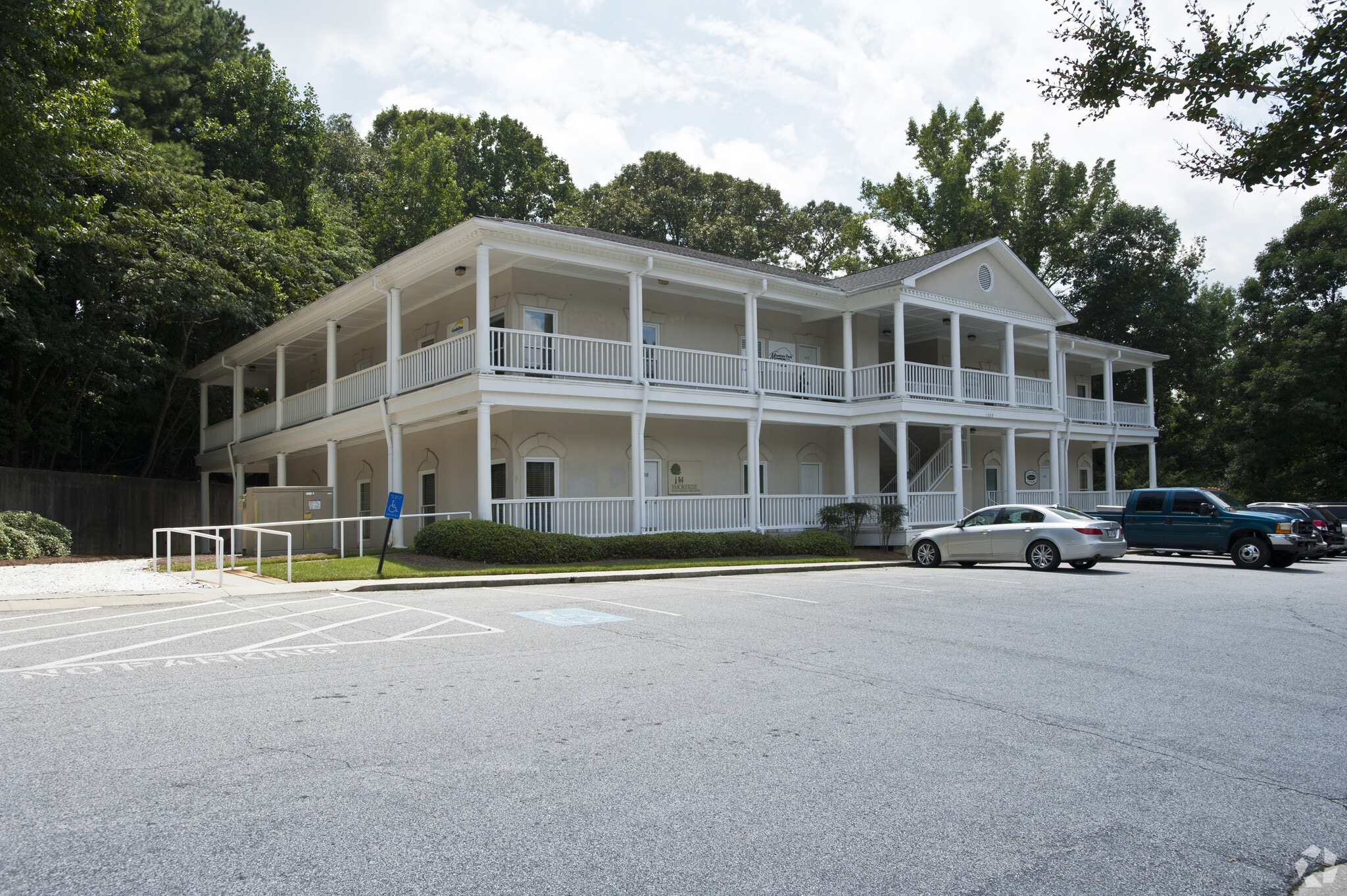 1505 Lilburn Stone Mountain Rd, Stone Mountain, GA for lease Primary Photo- Image 1 of 7