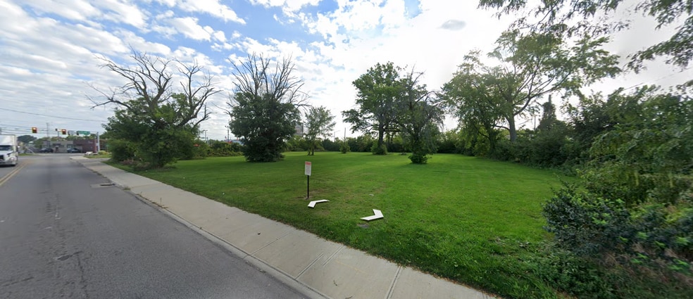 126 S Abbe Rd, Elyria, OH à louer - Photo du bâtiment - Image 3 de 4