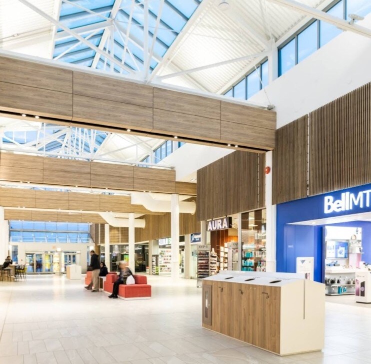 2305 Mcphillips St, Winnipeg, MB à vendre Photo principale- Image 1 de 1