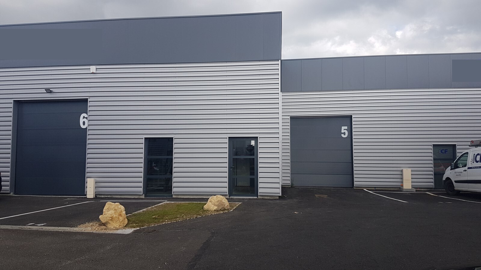 Flex in Villenave-d'Ornon for lease Building Photo- Image 1 of 14