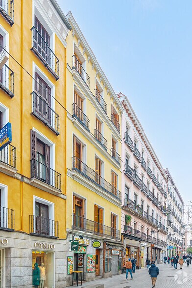 Calle de las Carretas, 29, Madrid, Madrid for lease - Building Photo - Image 2 of 2