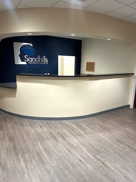 251 Keisler Dr, Cary, NC à vendre - Photo intérieure - Image 3 de 15