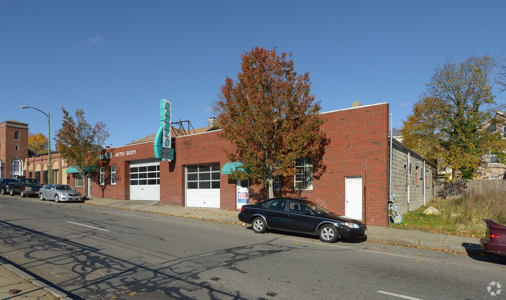 225 Kempton St, New Bedford, MA for sale - Primary Photo - Image 1 of 2