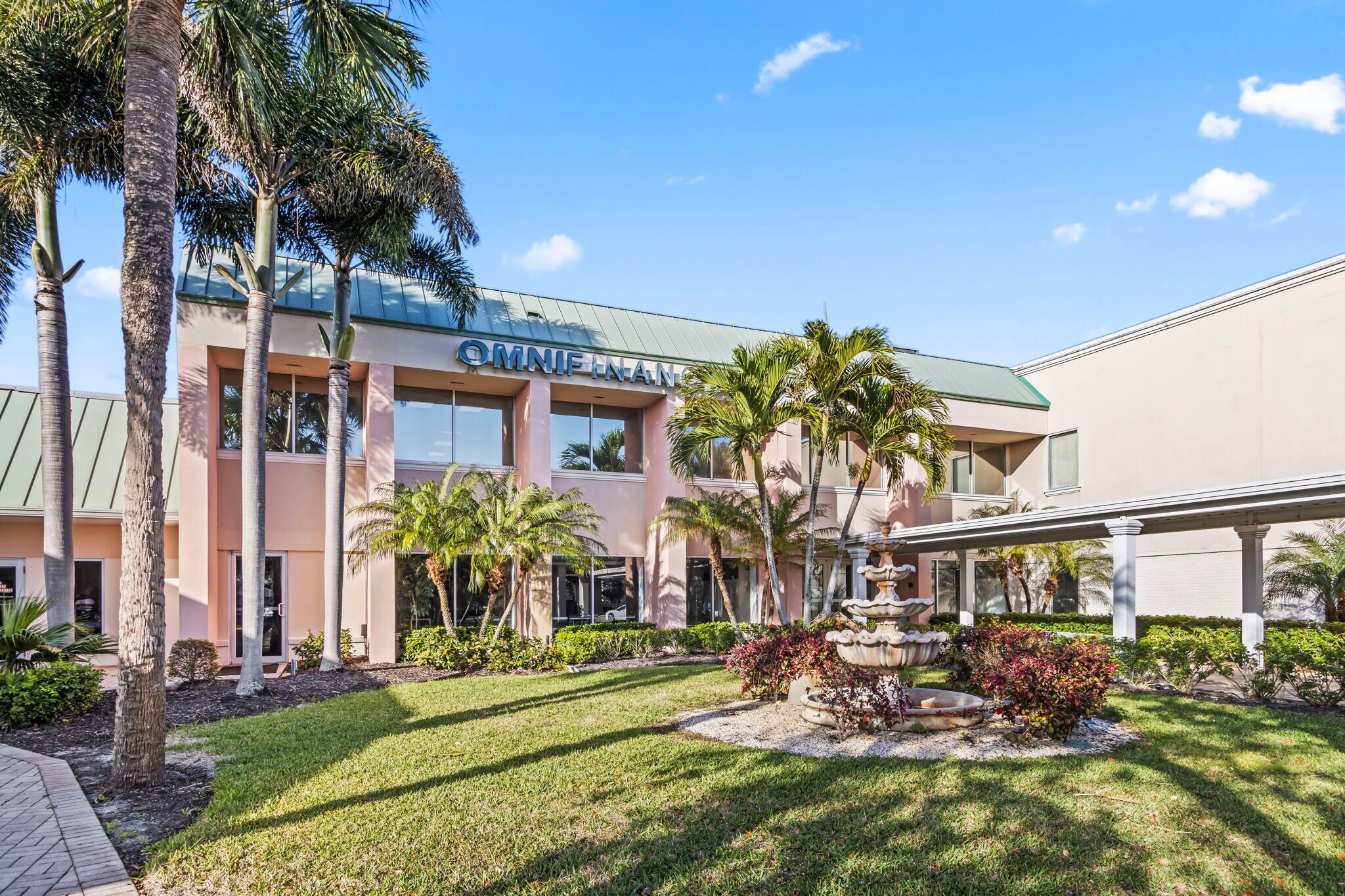 2300 5th Ave, Vero Beach, FL à louer Photo du bâtiment- Image 1 de 7