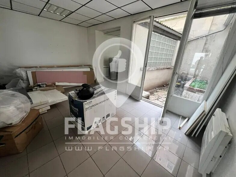 Retail in Saint-Mandé for sale - Building Photo - Image 2 of 5