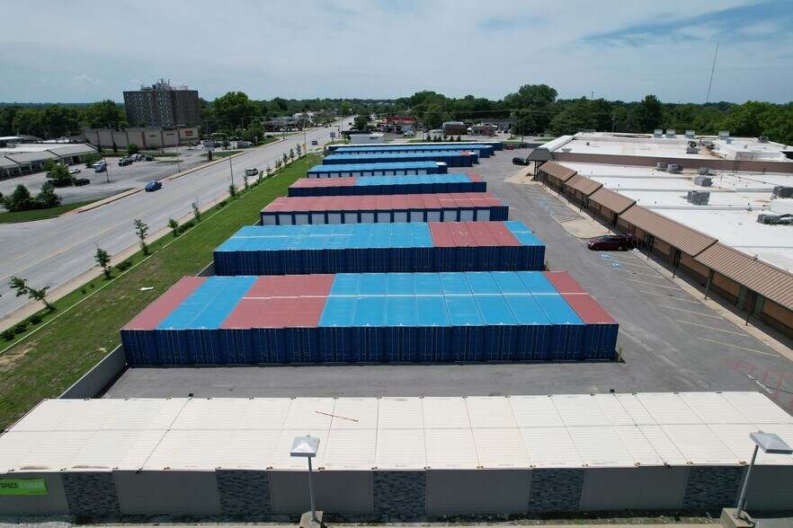 17306 E US Highway 24, Independence, MO à vendre - Photo du bâtiment - Image 3 de 4