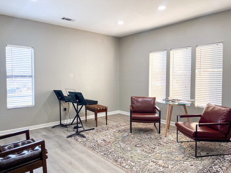 11919 Sunray Ave, Baton Rouge, LA for lease - Building Photo - Image 2 of 5