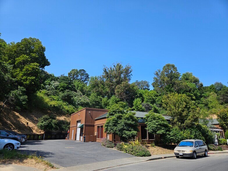 15 Woodland Ave, San Rafael, CA à vendre - Photo du bâtiment - Image 3 de 12