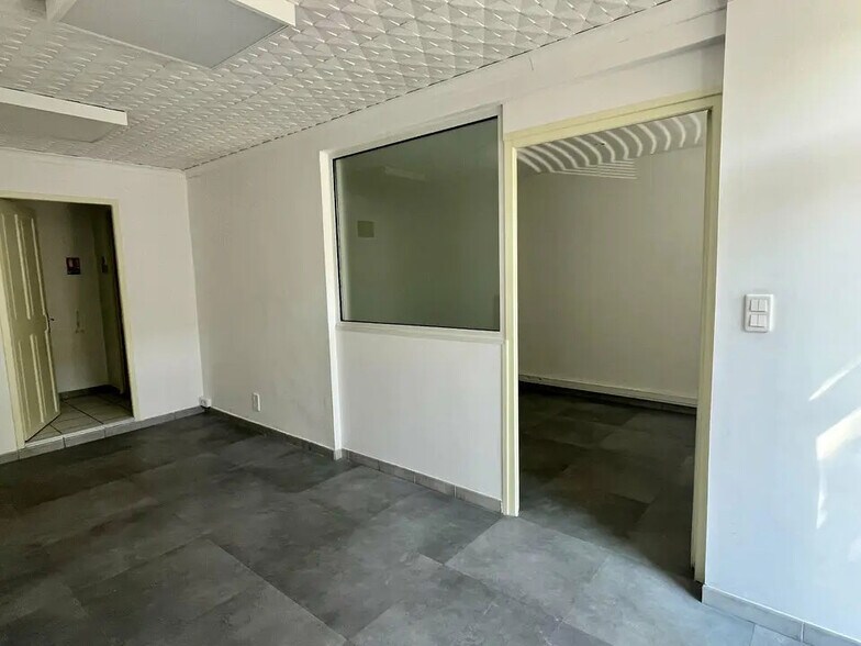 Bureau dans Monteux à louer - Photo intérieure - Image 3 de 8