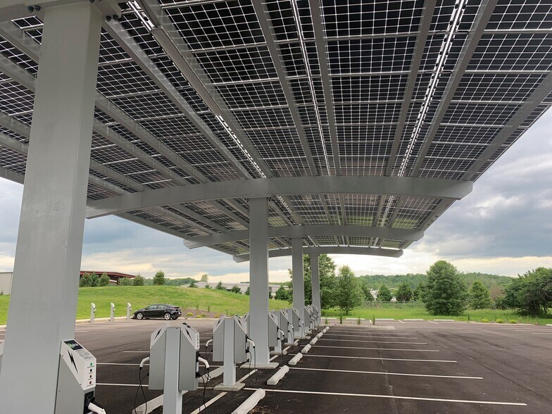 5130 River Valley Rd, Milford, OH à vendre - Photo du bâtiment - Image 2 de 6