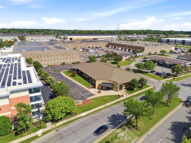 1335 Industrial Blvd, Minneapolis, MN for sale - Building Photo - Image 2 of 11