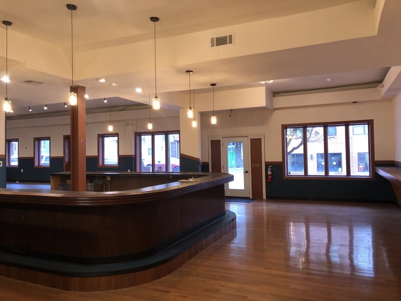 141 Locust St, Columbia, PA for lease - Building Photo - Image 2 of 8